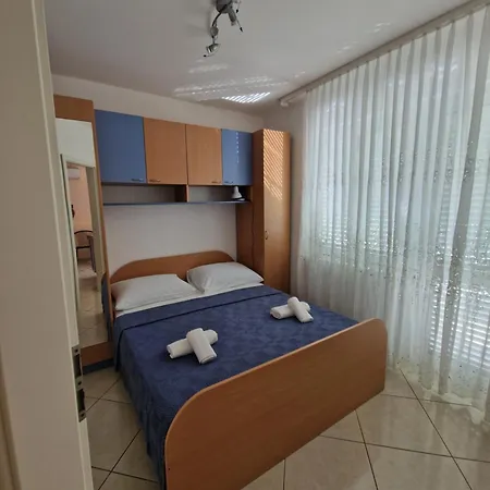 Nika Appartement *