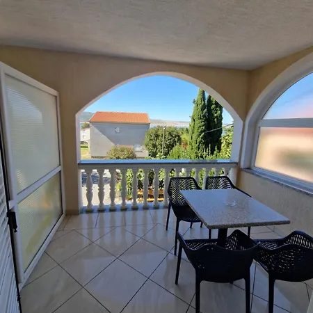 Nika Апартаменты *